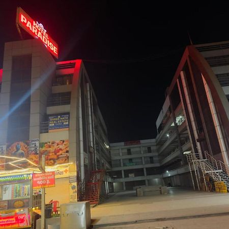 Hotel Paradise -Ahmedabad Eksteriør bilde