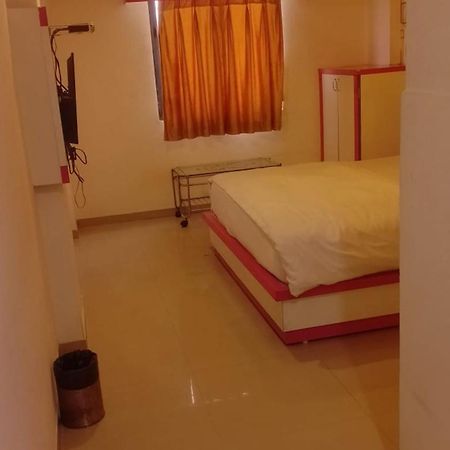 Hotel Paradise -Ahmedabad Eksteriør bilde