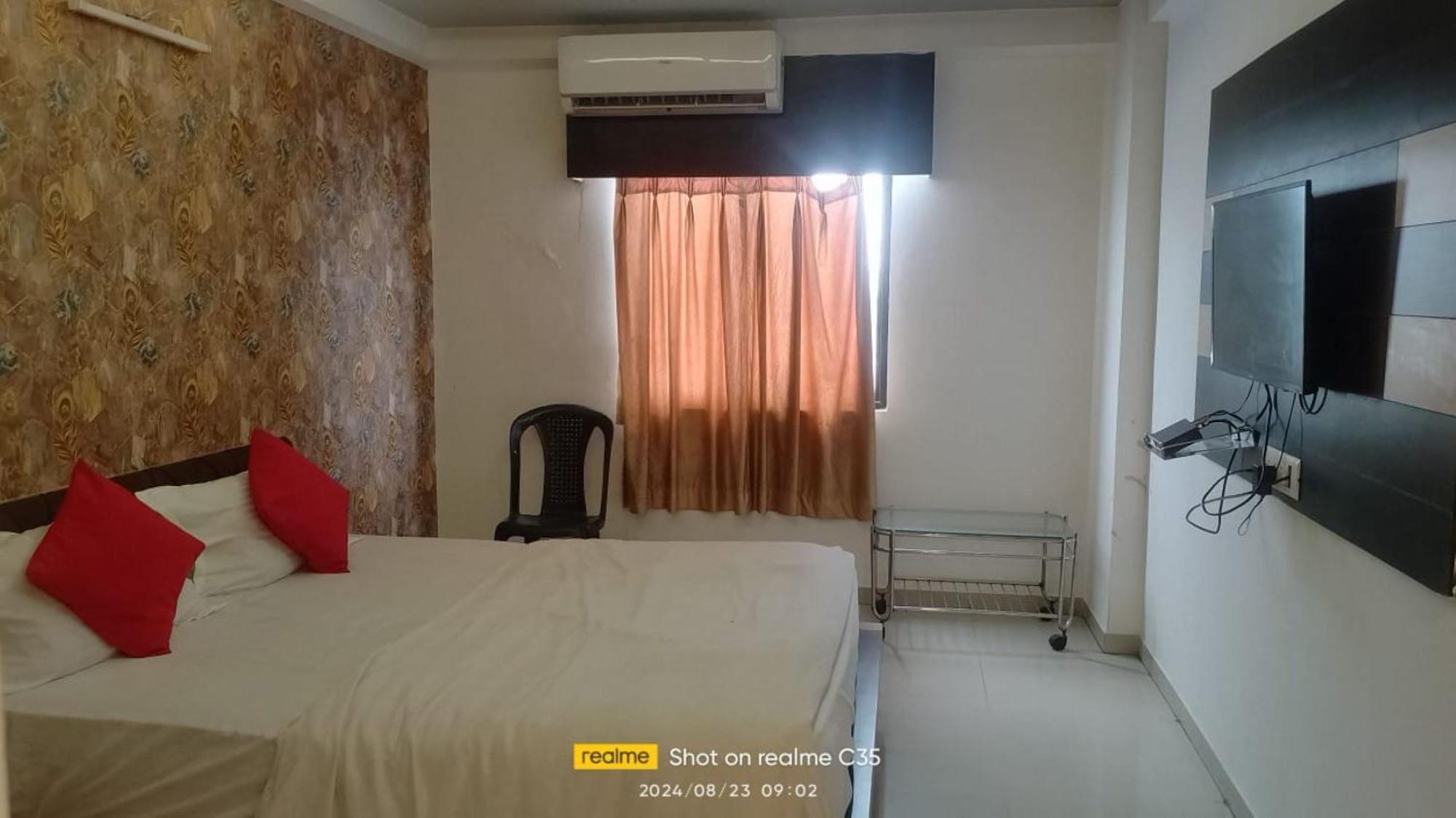 Hotel Paradise -Ahmedabad Eksteriør bilde