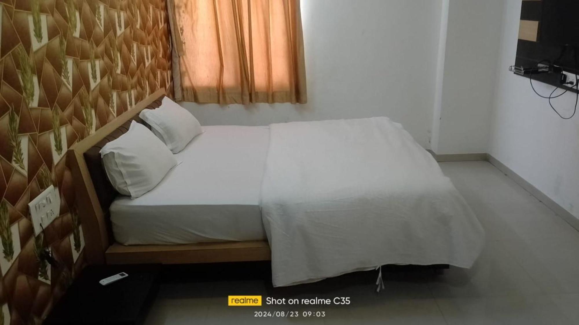 Hotel Paradise -Ahmedabad Eksteriør bilde