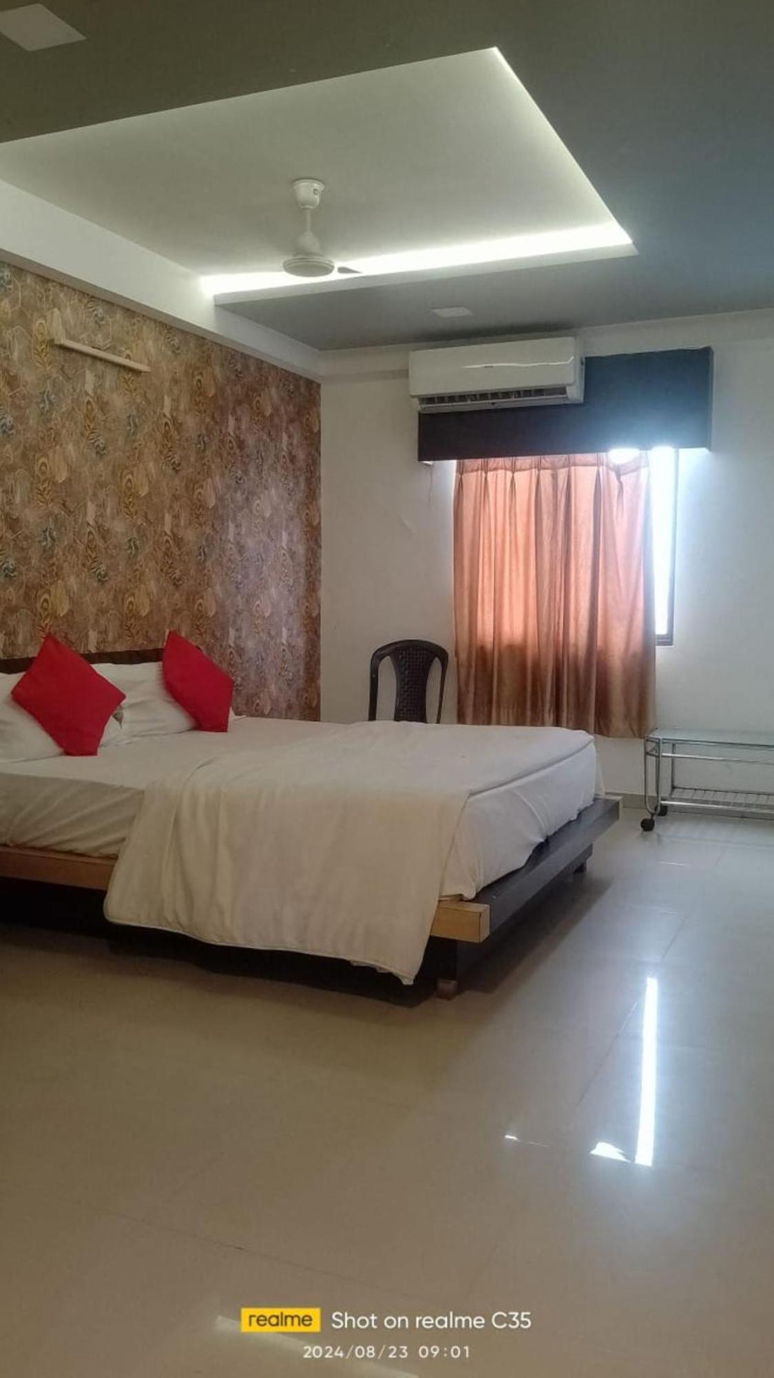 Hotel Paradise -Ahmedabad Eksteriør bilde