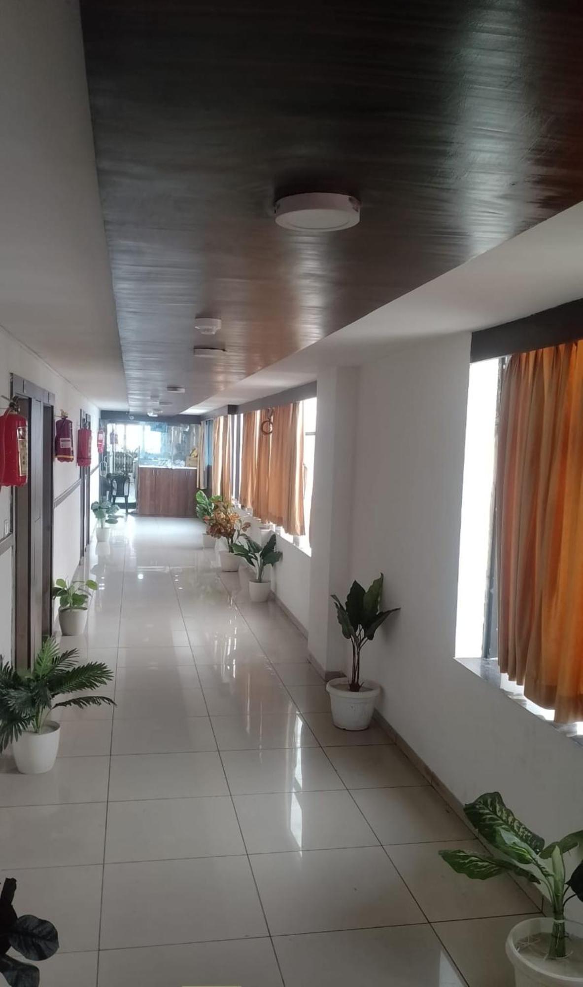 Hotel Paradise -Ahmedabad Eksteriør bilde